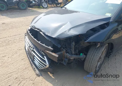 2018 Hyundai Elantra Value Edition z USA, uszkodzony, nr VIN 5NPD84LF0JH270352